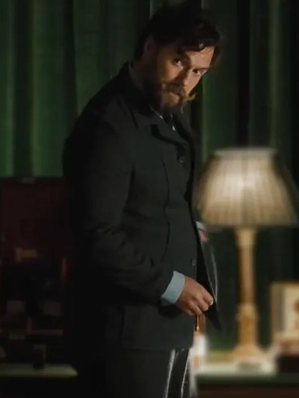 Henry Cavill The Ministry of Ungentlemanly Warfare Black Coat