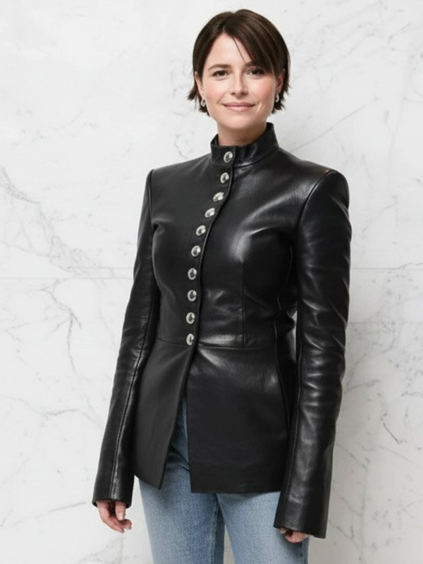 Shop Hamnet Jessie Buckley Black Jacket